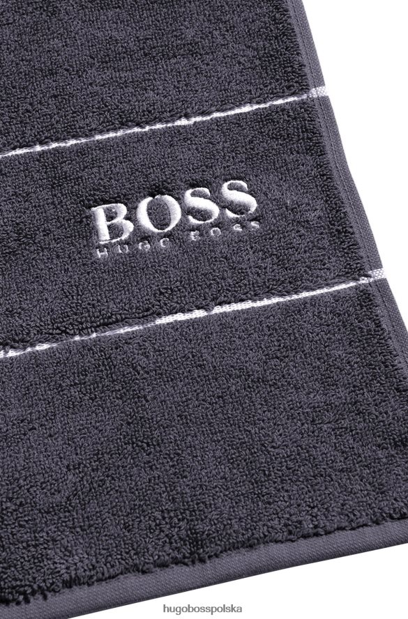 Hugo Boss Hugo ciemnoszary ręcznik kąpielowy z egipskiej bawełny z kontrastowym logo ciemno szary R0X0H65789