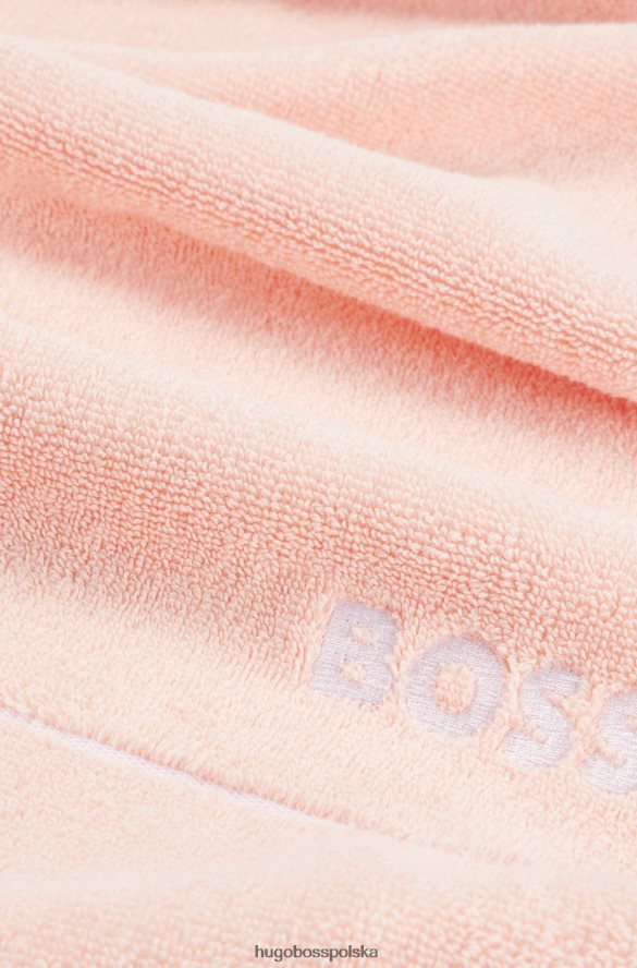 Hugo Boss Hugo ręcznik kąpielowy z egipskiej bawełny z kontrastowym logo w kolorze różowym różowy R0X0H65778