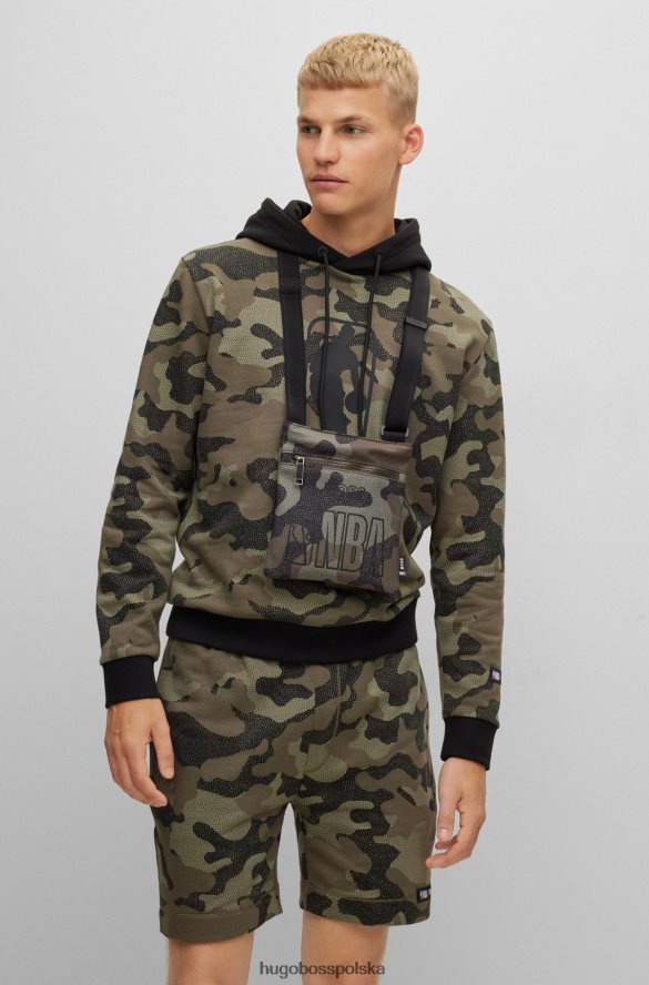 Hugo Boss & NBA Torba kopertowa z materiału pochodzącego z recyklingu wzorzyste R0X0H65376