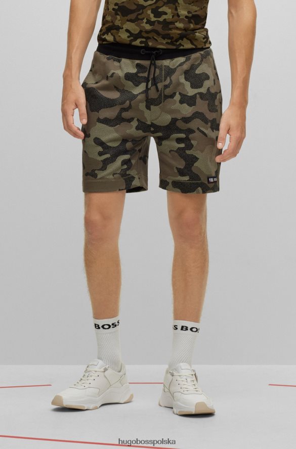Hugo Boss & NBA Szorty z bawełny frotte ze wzorem w kamuflaż rodzaj NBA R0X0H63108