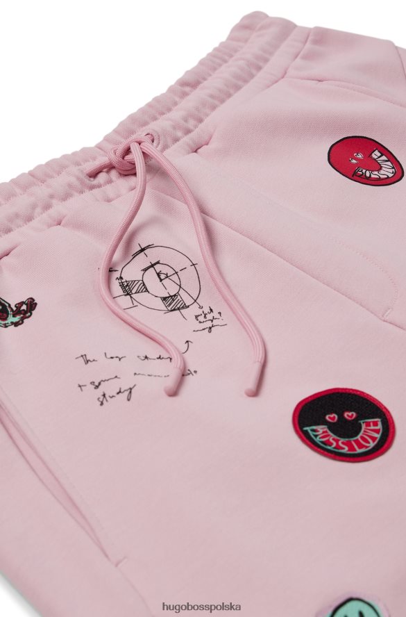 Hugo Boss szorty z mieszanki bawełny z naszytymi naszywkami hugo w kolorze jasnoróżowym jasnoróżowy R0X0H64474