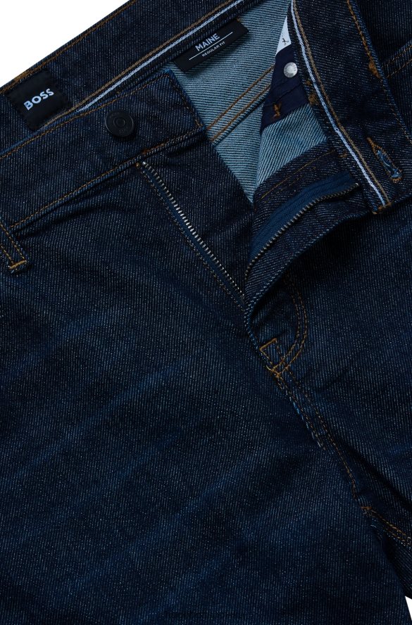 Hugo Boss Ciemnoniebieskie dżinsy hugo o regularnym kroju z ciemnoniebieskiego, wygodnego denimu ze stretchem ciemny niebieski R0X0H61383