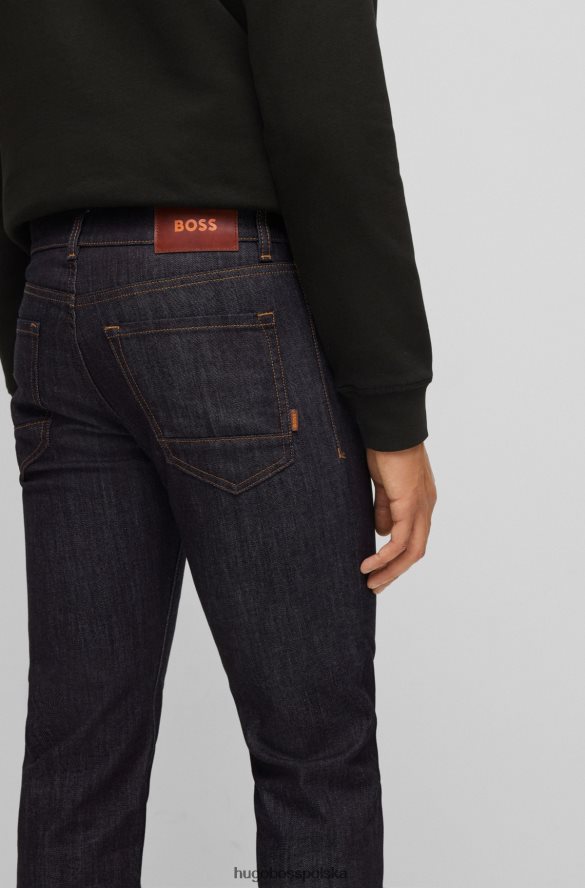 Hugo Boss ciemnoniebieskie jeansy hugo o regularnym kroju z niebieskiego elastycznego denimu ciemny niebieski R0X0H61317