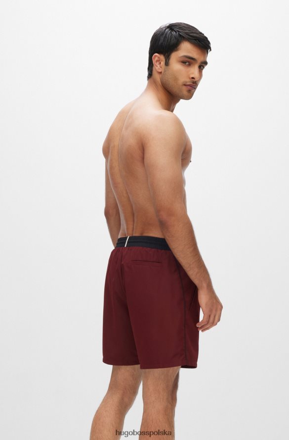 Hugo Boss Szorty kąpielowe z kontrastowym logo, wykonane z materiału pochodzącego z recyklingu, ciemnoczerwone hugo ciemno czerwony R0X0H61075