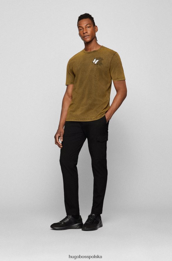 Hugo Boss Ciemnobrązowa koszulka Hugo o swobodnym kroju z barwionej bawełny z kreatywnymi grafikami ciemny brąz R0X0H63182