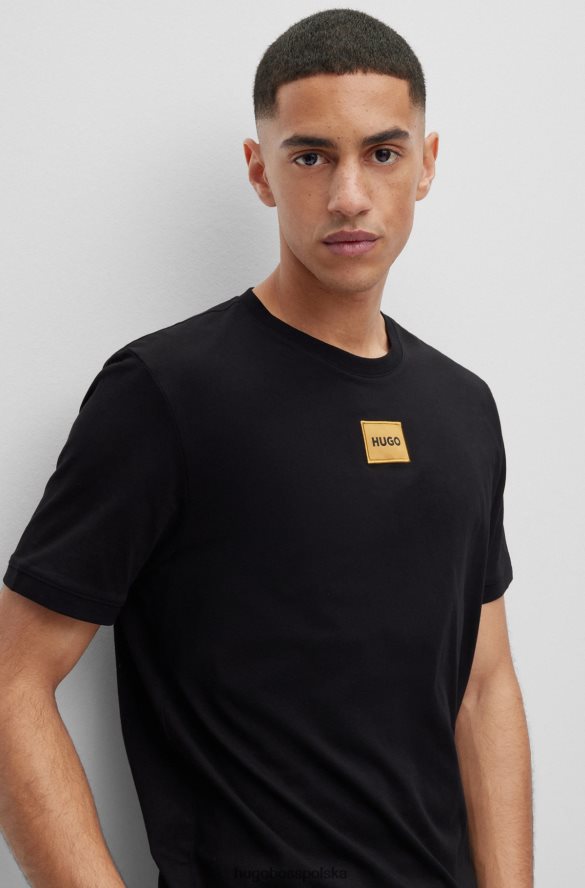 Hugo Boss Czarna koszulka z bawełnianego dżerseju Hugo z metaliczną naszywką z logo czarny R0X0H64173