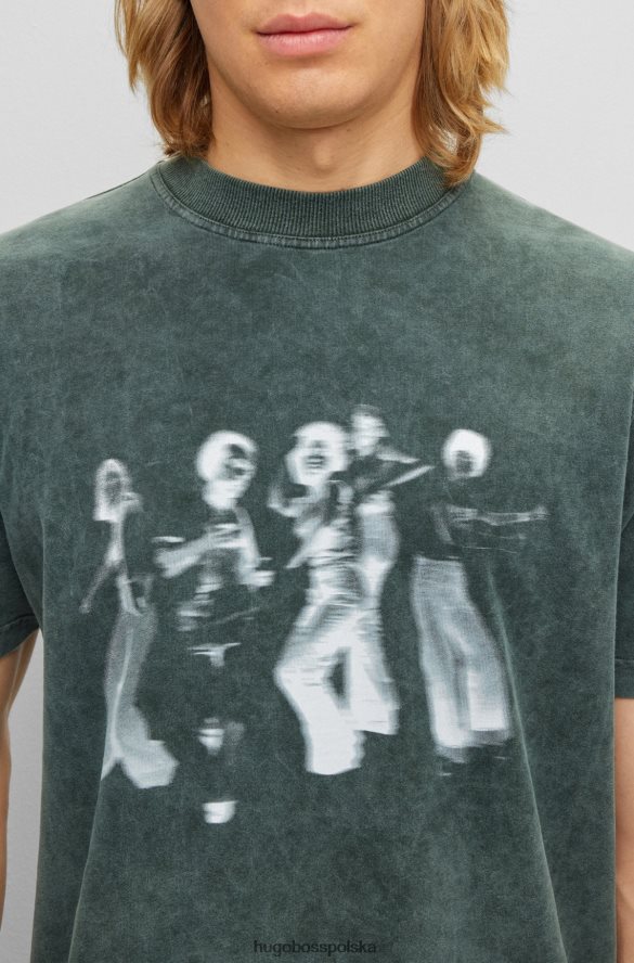 Hugo Boss T-shirt hugo z brzoskwiniowej bawełny z sezonowym nadrukiem w kolorze ciemnozielonym ciemnozielony R0X0H64033