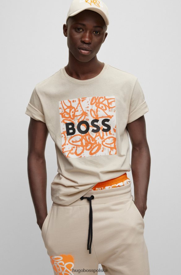 Hugo Boss bawełniana koszulka hugo z logo i grafiką graffiti w kolorze jasnobeżowym jasny beż R0X0H61691