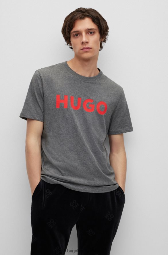 Hugo Boss bawełniana koszulka o regularnym kroju z kontrastowym logo w kolorze ciemnoszarym hugo ciemno szary R0X0H62172