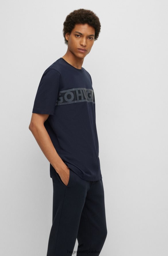 Hugo Boss ciemnoniebieska koszulka Hugo z bawełny organicznej z grafiką na taśmie z logo ciemny niebieski R0X0H63511