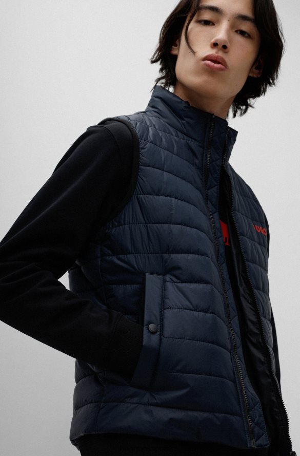 Hugo Boss Wodoodporna, wyściełana kamizelka o dopasowanym kroju z kontrastowym logo hugo w kolorze ciemnoniebieskim ciemny niebieski R0X0H62094