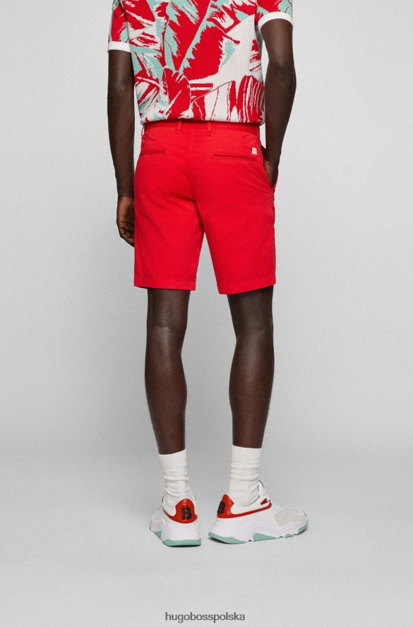 Hugo Boss Szorty o dopasowanym kroju z elastycznej bawełny o diagonalnym splocie hugo w kolorze czerwonym czerwony R0X0H64579