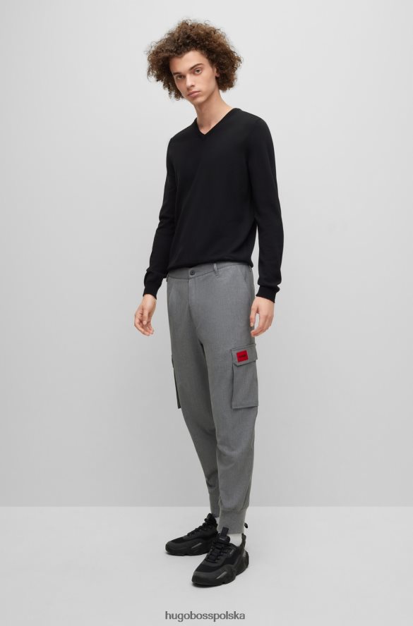 Hugo Boss Wąski sweter z dekoltem w kształcie litery V, wykonany z dziewiczej wełny hugo w kolorze czarnym czarny R0X0H62254